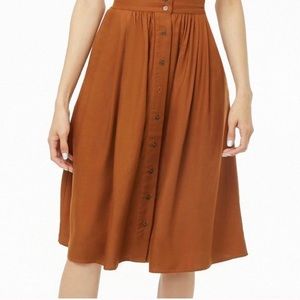 NWT - Forever 21 Contemporary pleated skirt
